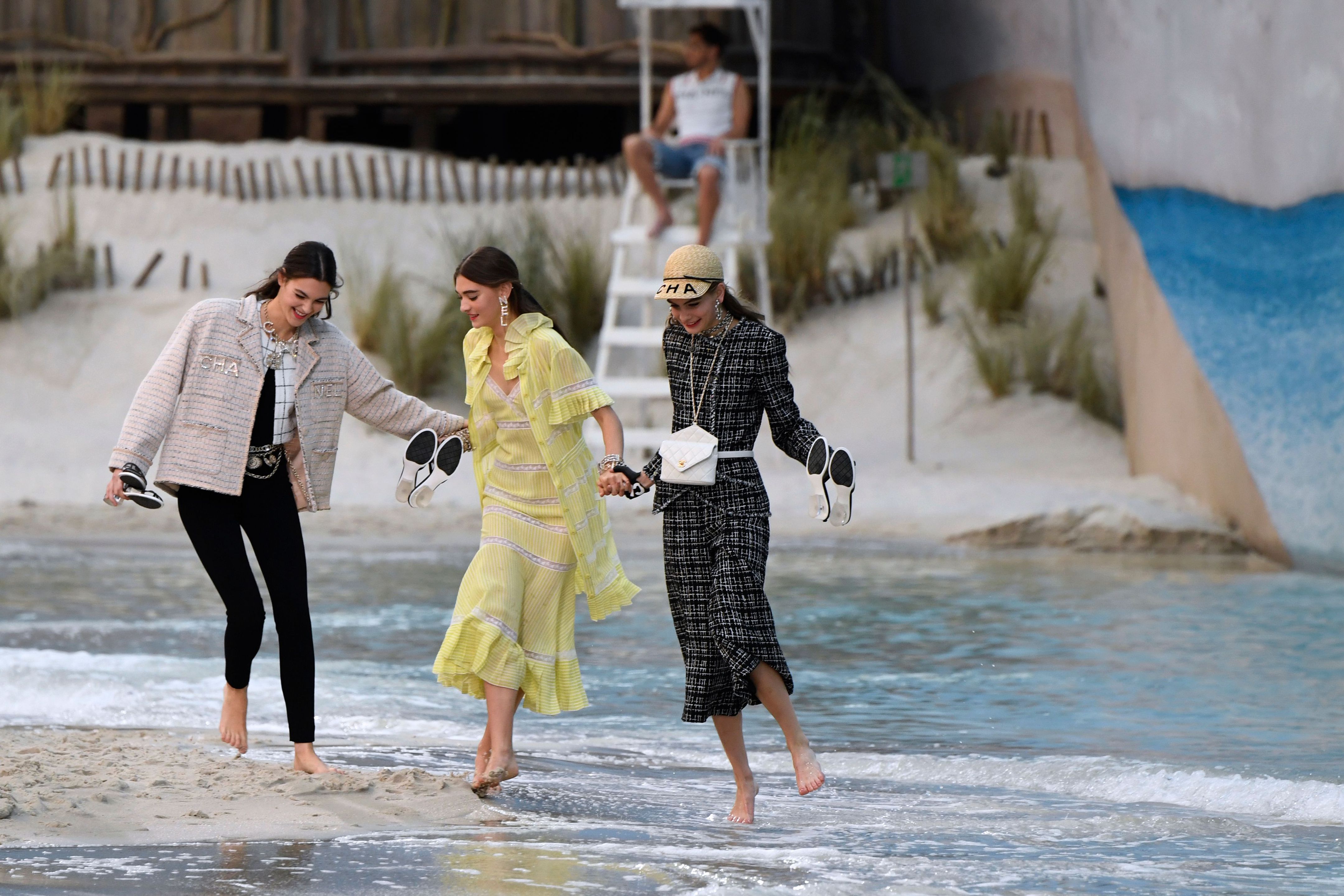 Karl Lagerfeld Thinks the World Definitely Needs This Chanel Hula-Hoop  Beach Bag - Racked